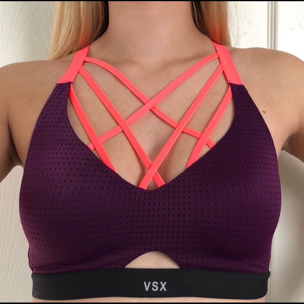 VICTORIA’S SECRET | STRAPY SPORTS BRA